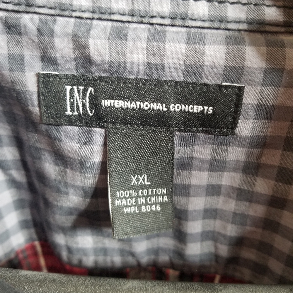 Inc button up - Picture 2 of 3